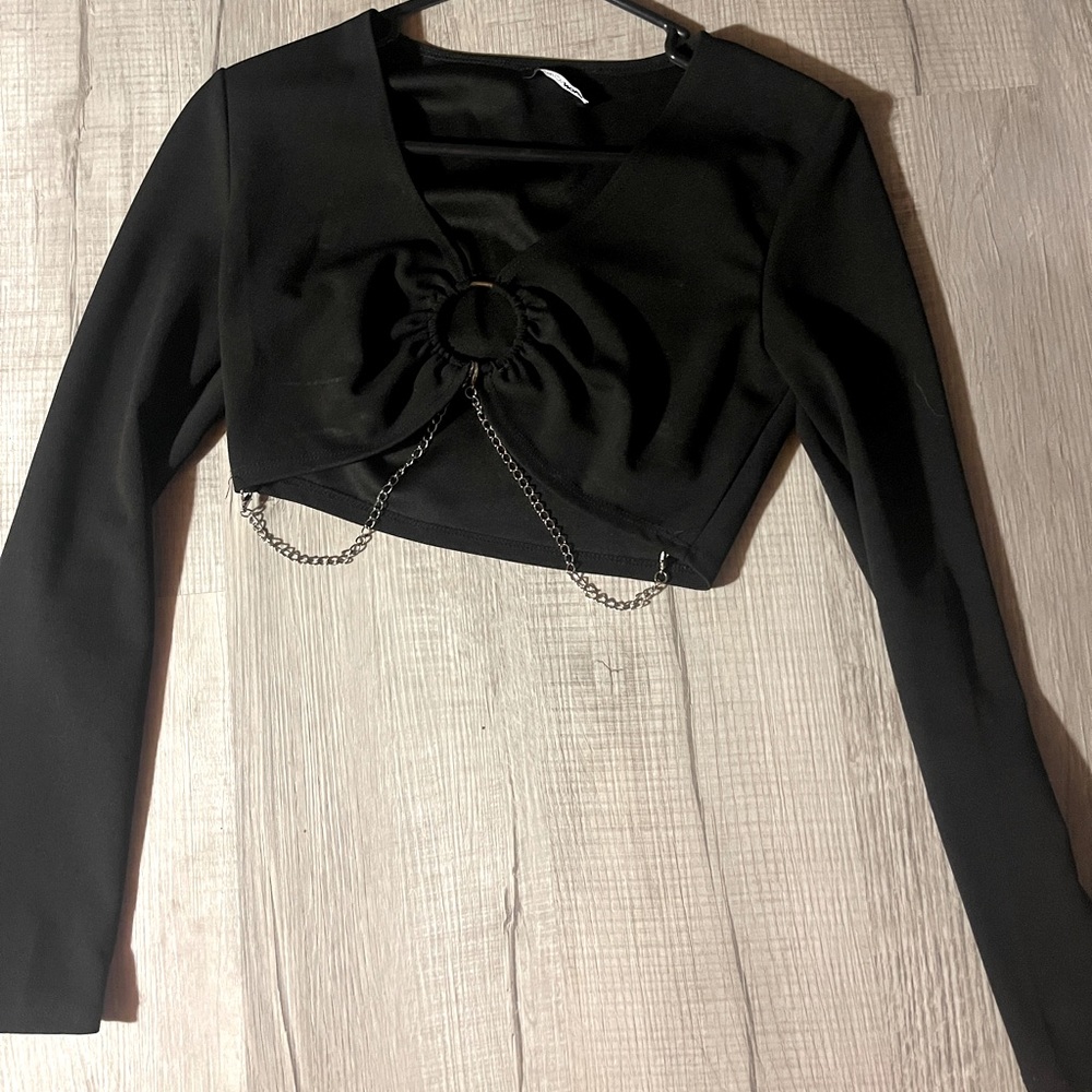 Dressy shirt with chain